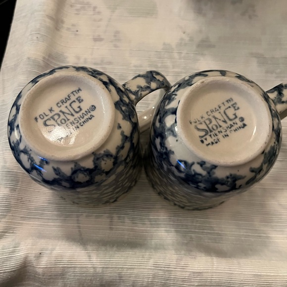 Set of two Folk craft SPONGE by Tienshan mugs - Picture 3 of 4